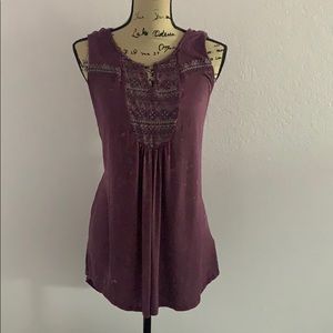 Maroon distressed Knox Rose top